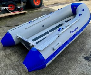 alamex Nauticline Aluminium RIB 290 zijaanzicht volledig opgeblazen